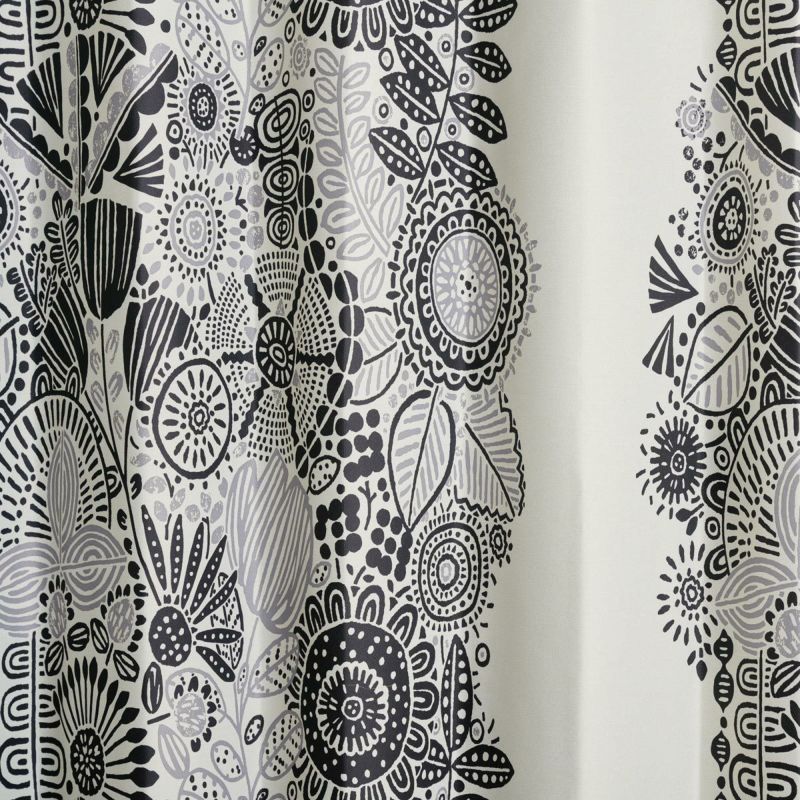 北欧モダンな大柄の植物柄が映える1級遮光カーテン サフィ（D-1195